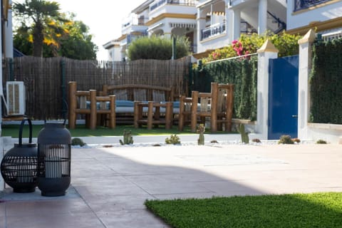 Off site, Garden