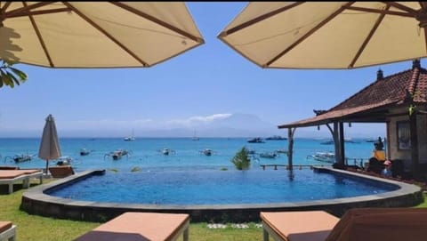 Seaside Huts Lembongan Campground/
RV Resort in Nusapenida