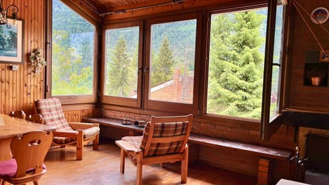 Living room, Garden view