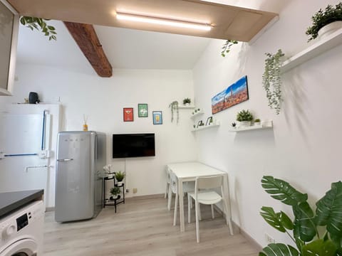 TV and multimedia, Dining area