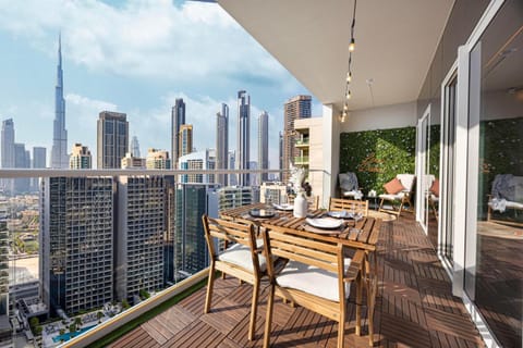 Patio, Day, Balcony/Terrace, City view
