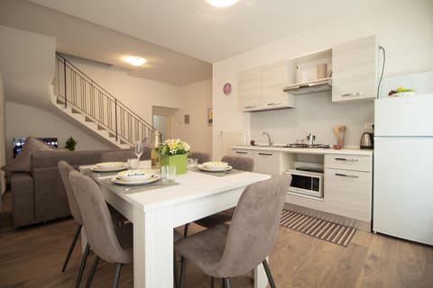 Kitchen or kitchenette, Living room, Dining area, kitchen