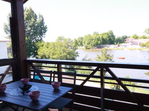 Patio, Day, Natural landscape, View (from property/room), Balcony/Terrace, Dining area, Lake view, Pool view