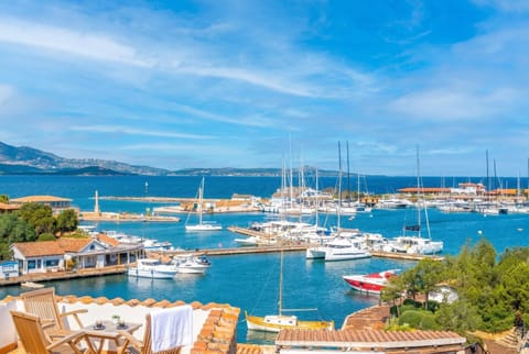 Nearby landmark, Natural landscape, Mountain view, Sea view