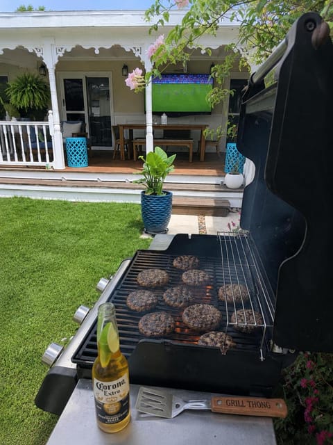 Patio, BBQ facilities, BBQ facilities, Garden, TV and multimedia, Balcony/Terrace, Entertainment, young children, pet friendly