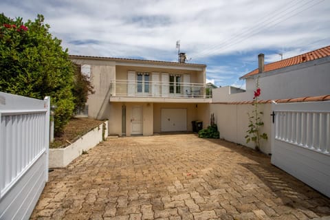 Balcony/Terrace, Parking