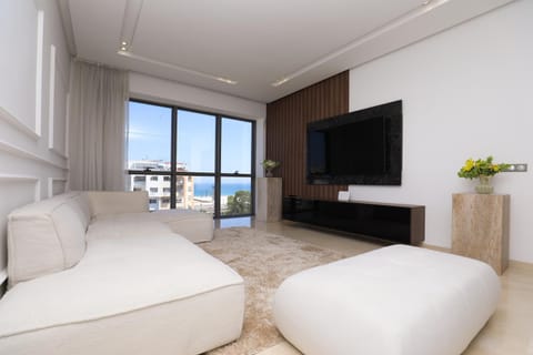 TV and multimedia, Living room, Sea view