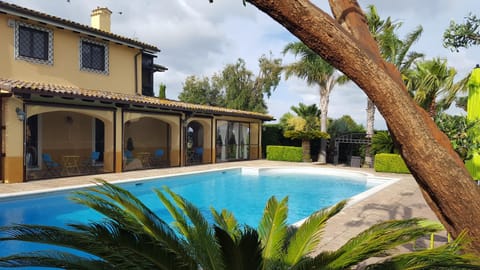 Property building, Pool view