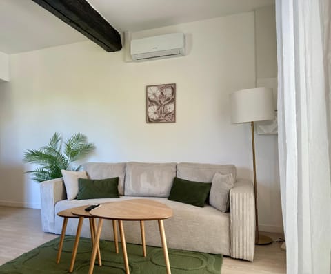 TV and multimedia, Living room, air conditioner