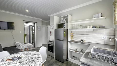 microwave, oven