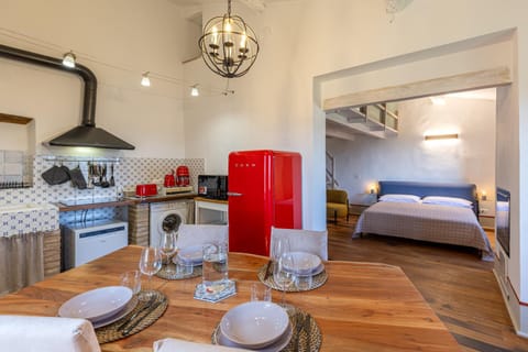 Kitchen or kitchenette, Photo of the whole room, Dining area, Bedroom