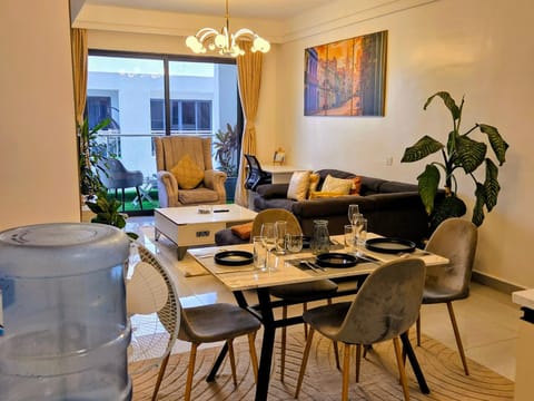 Living room, Dining area