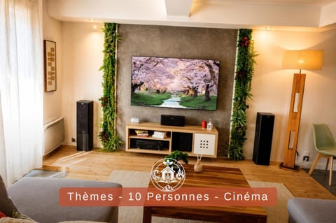 Communal lounge/ TV room, TV and multimedia, Living room