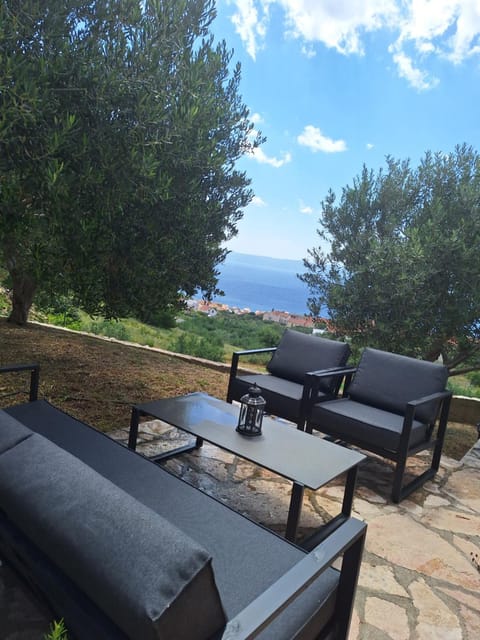 Holiday Home Vineyard house House in Bol