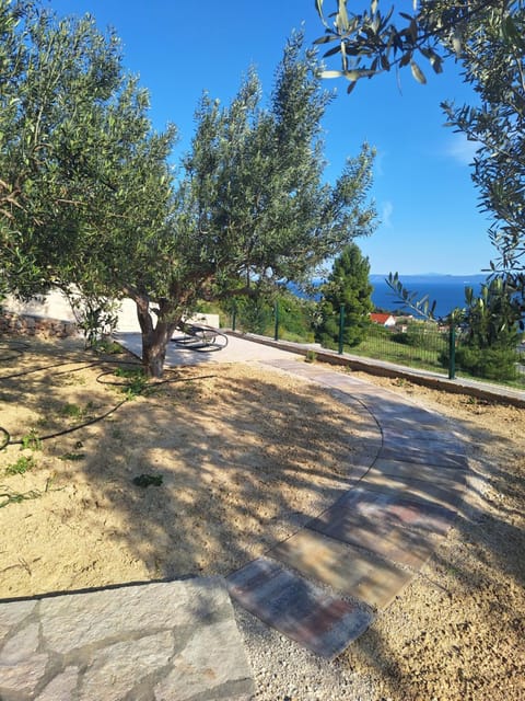 Holiday Home Vineyard house House in Bol