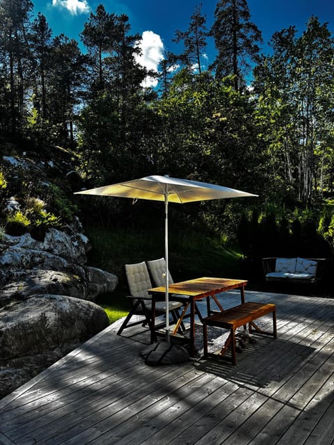 Natural landscape, Garden, Dining area, Garden view, sunbed