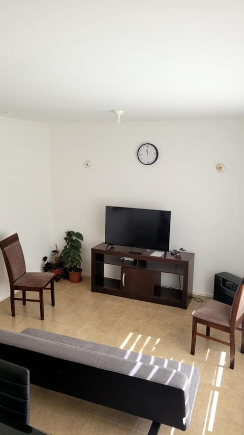 Communal lounge/ TV room, Dining area, heating
