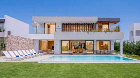Property building, Pool view