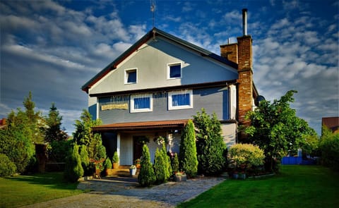 Property building, Day