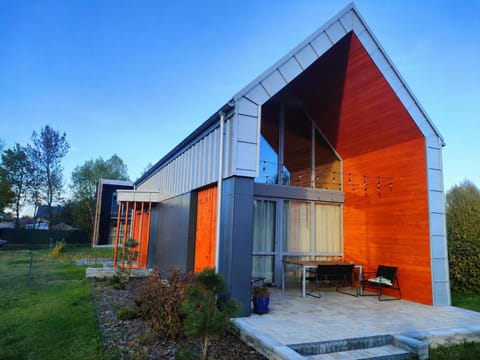 Property building, Balcony/Terrace, Garden view