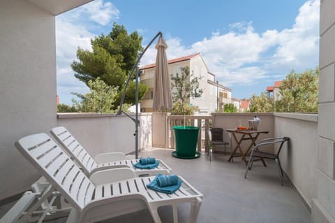 Patio, Balcony/Terrace, Seating area