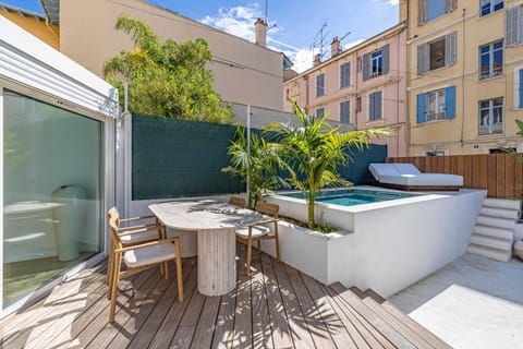Patio, Swimming pool