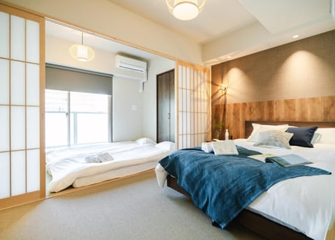 Bed, Bedroom, air conditioner