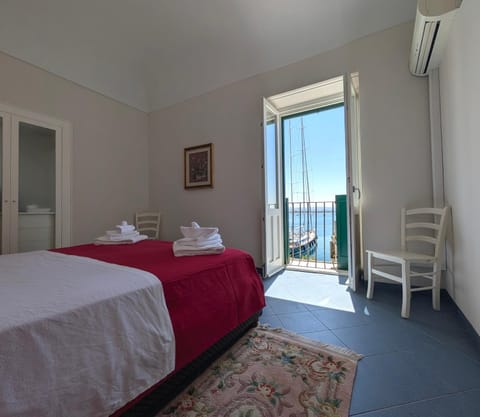 View (from property/room), Photo of the whole room, Bedroom, Sea view