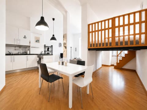 Kitchen or kitchenette, Living room, Seating area, stove
