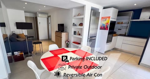 TV and multimedia, Kitchen or kitchenette, Living room, Seating area, Dining area, oven, stove