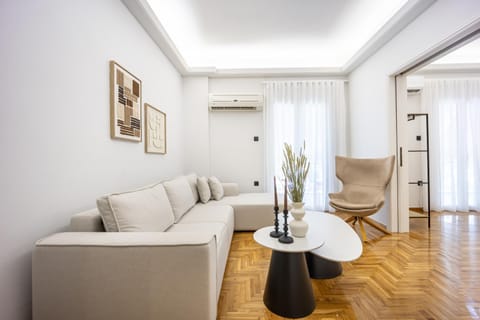 Living room, Seating area, air conditioner