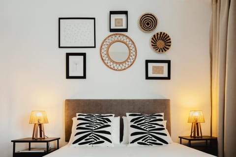 Bed, Decorative detail, Bedroom
