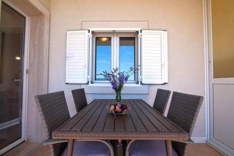 Balcony/Terrace, Seating area, Dining area