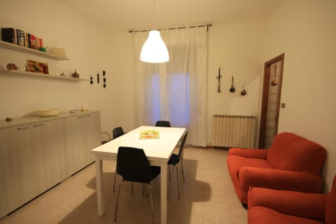 TV and multimedia, Living room, Dining area