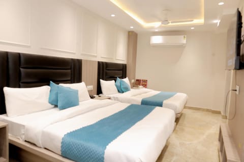 Bed, TV and multimedia, Bedroom, air conditioner