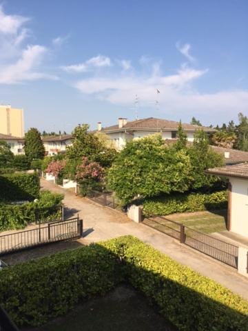 Facade/entrance, Garden view