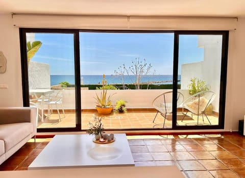 Balcony/Terrace, Living room, Sea view