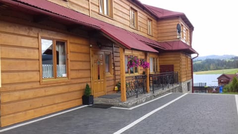 Property building, Patio, Facade/entrance