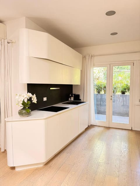 Kitchen or kitchenette, Kitchen or kitchenette, Breakfast