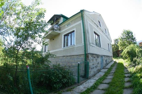 Property building, Summer, Garden