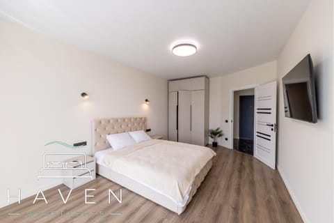Bed, TV and multimedia, Bedroom, wardrobe