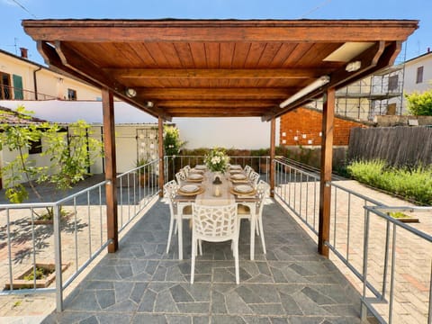 Property building, Patio, Dining area