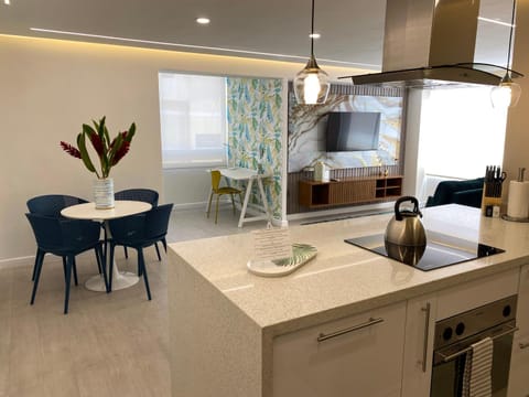 Kitchen or kitchenette, Living room, Dining area, stove