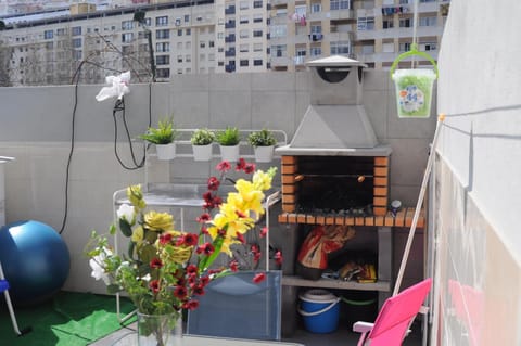 Balcony/Terrace, Area and facilities