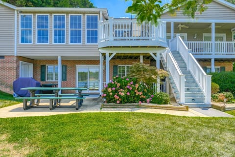 Property building, Day, Garden