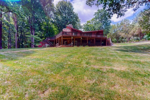Property building, Day, Garden