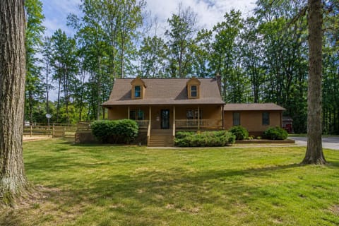 Property building, Day, Natural landscape, Garden view