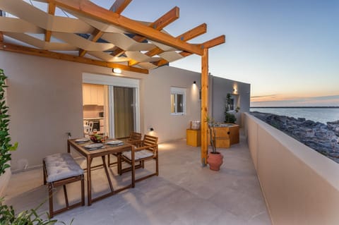 Balcony/Terrace, Dining area
