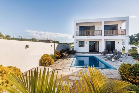 Property building, Day, View (from property/room), Balcony/Terrace, Pool view, sunbed