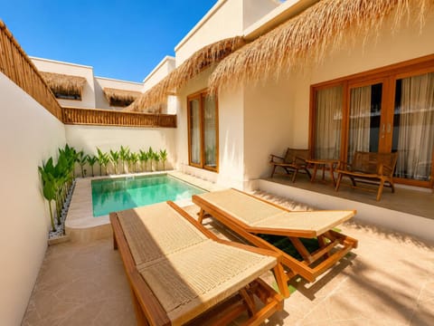 Day, Balcony/Terrace, Pool view, Swimming pool